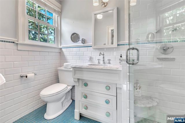 65 S Mountain Avenue, Montclair, NJ 07042