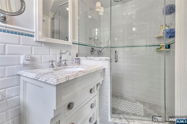 65 S Mountain Avenue, Montclair, NJ 07042