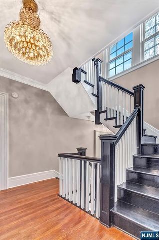 65 S Mountain Avenue, Montclair, NJ 07042