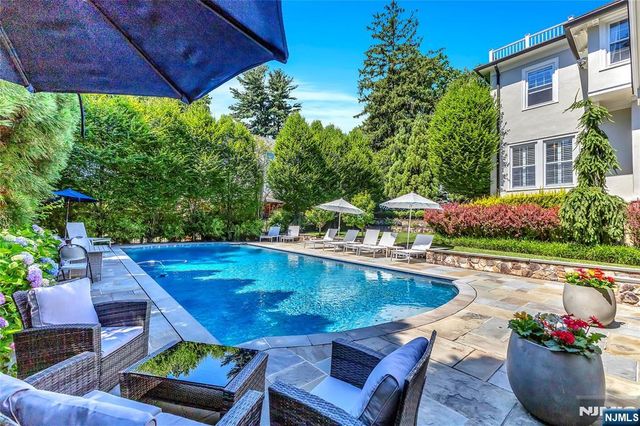 65 S Mountain Avenue, Montclair, NJ 07042