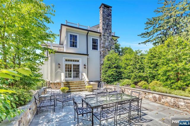 65 S Mountain Avenue, Montclair, NJ 07042