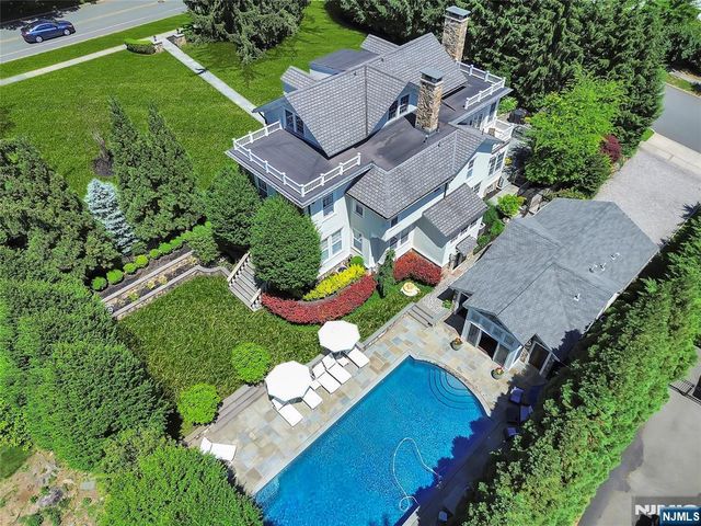 65 S Mountain Avenue, Montclair, NJ 07042
