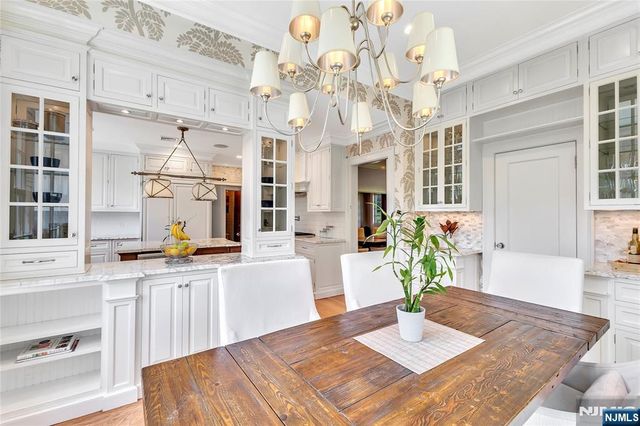 65 S Mountain Avenue, Montclair, NJ 07042
