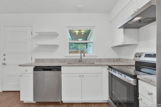 600 Gentleman Rd Apt 2, Balcones Heights, TX 78201