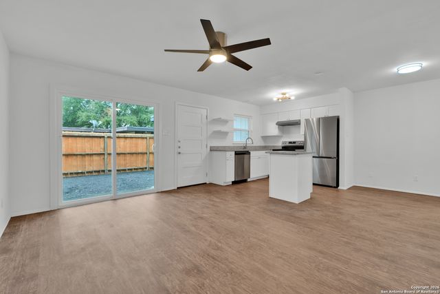 600 Gentleman Rd Apt 2, Balcones Heights, TX 78201