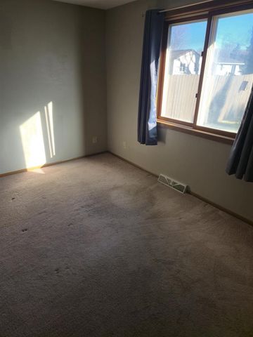 2430 MINERVA STREET, Oshkosh, WI 54901