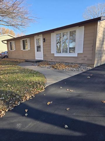 2430 MINERVA STREET, Oshkosh, WI 54901