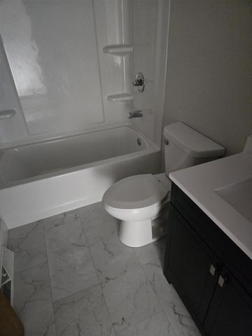 2430 MINERVA STREET, Oshkosh, WI 54901