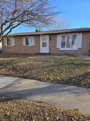 2430 MINERVA STREET, Oshkosh, WI 54901