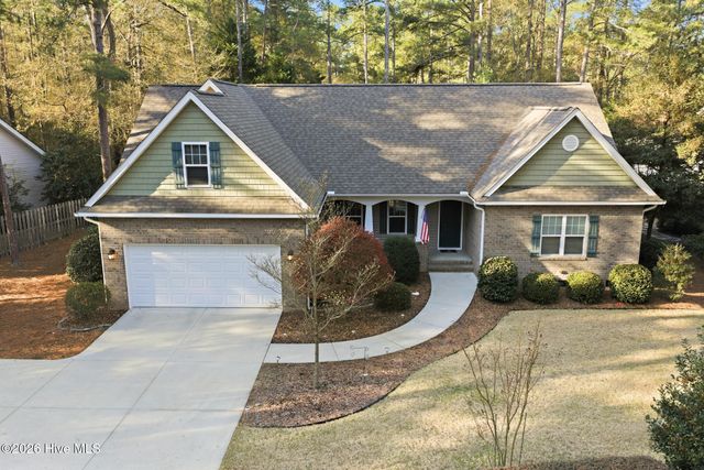 290 Pinyon Circle, Pinehurst, NC 28374