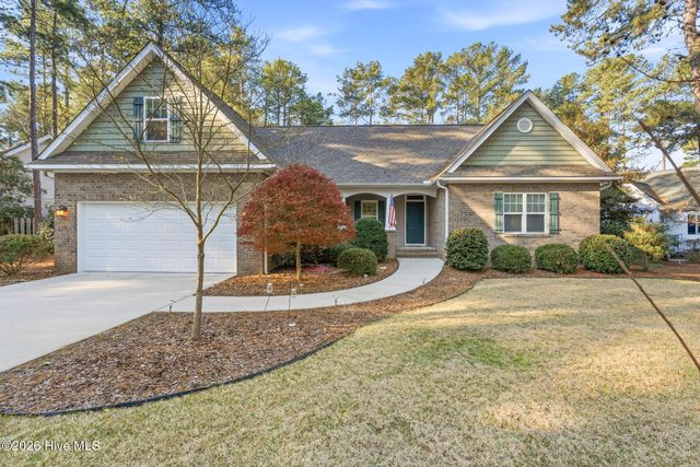 290 Pinyon Circle, Pinehurst, NC 28374