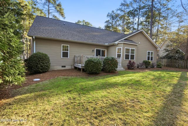 290 Pinyon Circle, Pinehurst, NC 28374