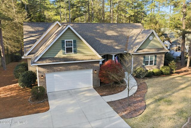 290 Pinyon Circle, Pinehurst, NC 28374
