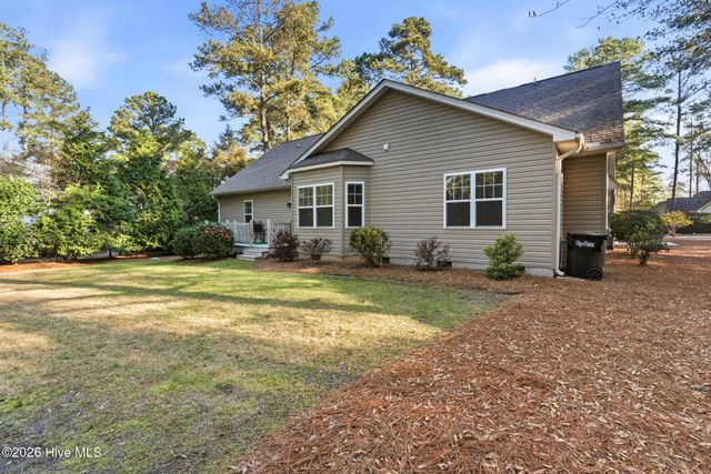290 Pinyon Circle, Pinehurst, NC 28374