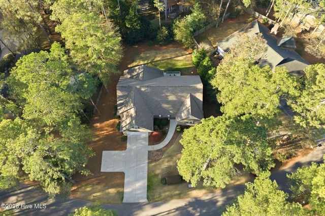 290 Pinyon Circle, Pinehurst, NC 28374