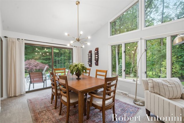 1708 Mont Rue Drive, Grand Rapids, MI 49546