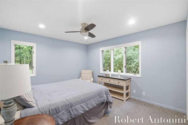 1708 Mont Rue Drive, Grand Rapids, MI 49546
