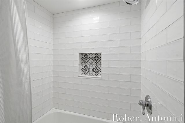 1708 Mont Rue Drive, Grand Rapids, MI 49546
