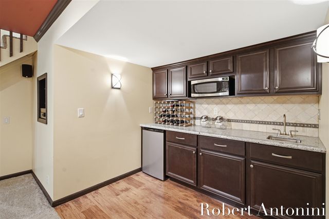 1708 Mont Rue Drive, Grand Rapids, MI 49546