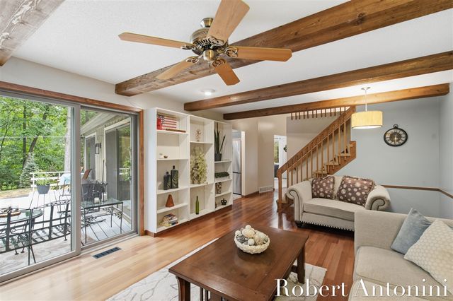 1708 Mont Rue Drive, Grand Rapids, MI 49546