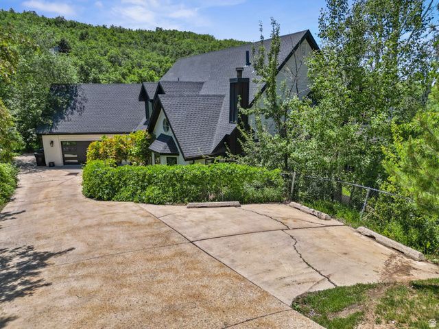 2692 S GRAND OAK CIR, Bountiful, UT 84010