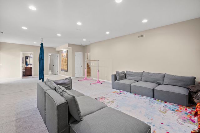 2692 S GRAND OAK CIR, Bountiful, UT 84010