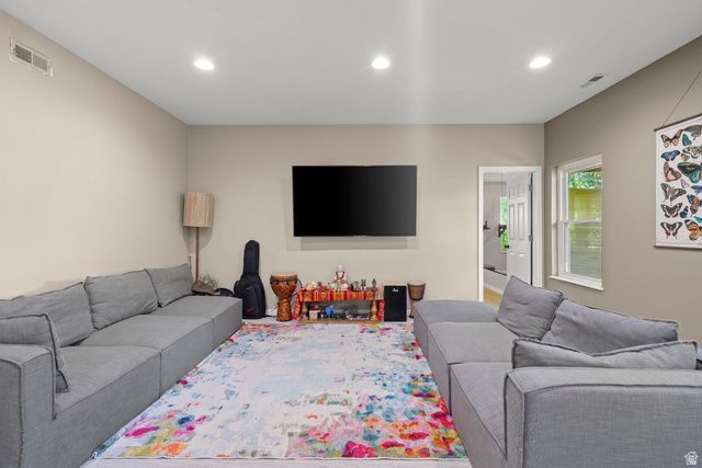 2692 S GRAND OAK CIR, Bountiful, UT 84010