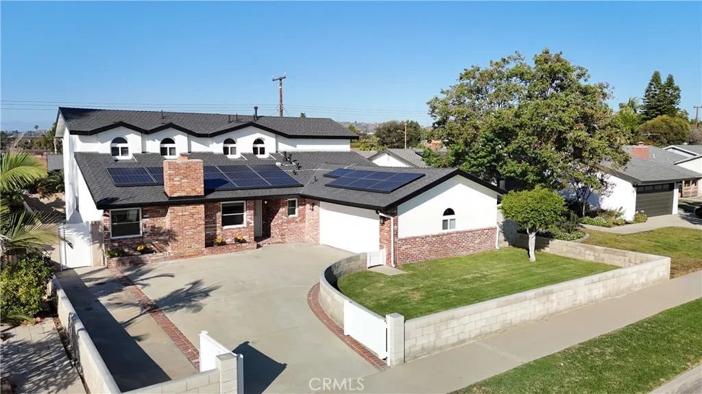 2331 E Adams, Orange, CA 92867
