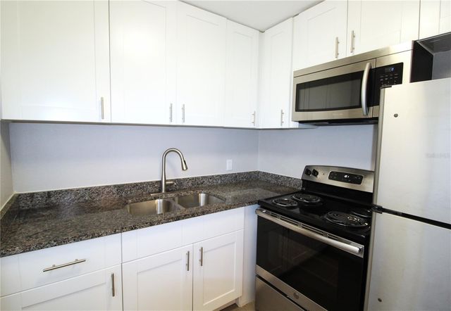 3001 BEE RIDGE ROAD 207, Sarasota, FL 34239