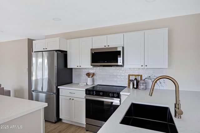 3350 E FLORIAN Avenue, Mesa, AZ 85204