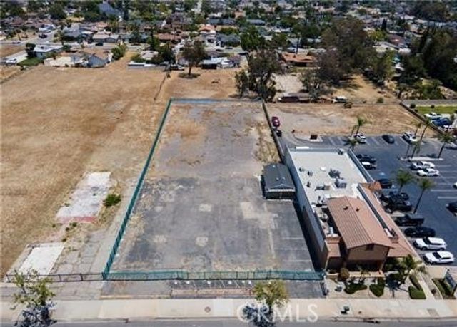9491 Sierra Avenue, Fontana, CA 92335