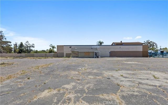 9491 Sierra Avenue, Fontana, CA 92335