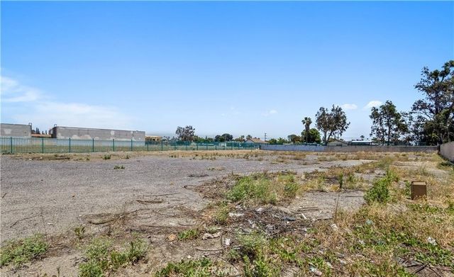 9491 Sierra Avenue, Fontana, CA 92335