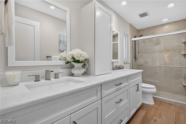 1590 Sandpiper ST, Naples, FL 34102