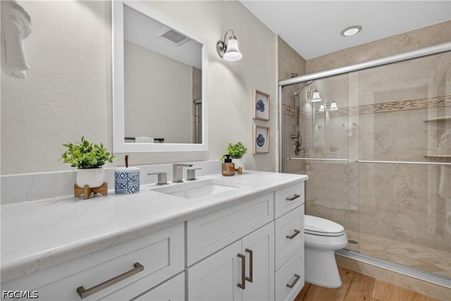 1590 Sandpiper ST, Naples, FL 34102