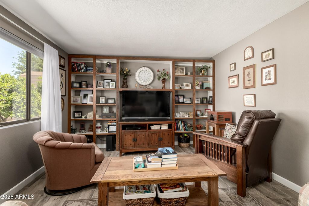 Image 15 of property listing at 5422 E DODGE Street, Mesa, AZ 85205