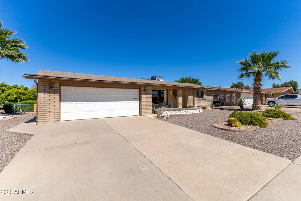 Image 3 of property listing at 5422 E DODGE Street, Mesa, AZ 85205