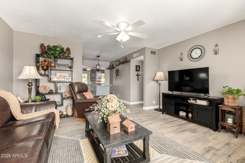 Image 5 of property listing at 5422 E DODGE Street, Mesa, AZ 85205