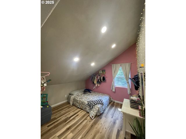 53621 WEEKLY CREEK Rd, Myrtle Point, OR 97458