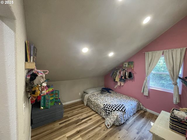 53621 WEEKLY CREEK Rd, Myrtle Point, OR 97458