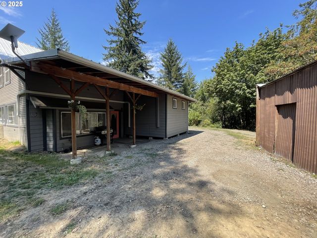 53621 WEEKLY CREEK Rd, Myrtle Point, OR 97458