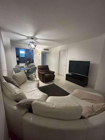 2903 N Miami Beach Boulevard 906, North Miami Beach, FL 33160