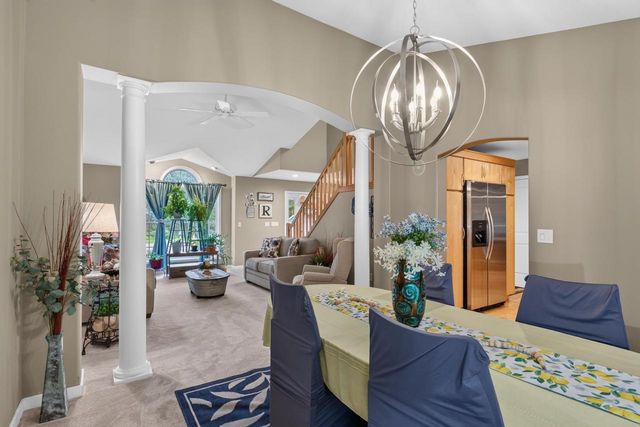 912 CHEROKEE COURT, Waupaca, WI 54981
