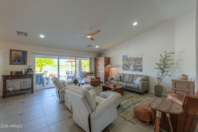 283 N SAN JUAN Trail, Casa Grande, AZ 85194