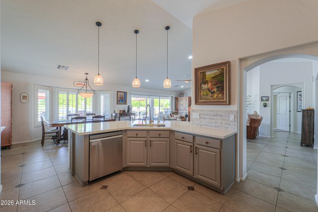 283 N SAN JUAN Trail, Casa Grande, AZ 85194