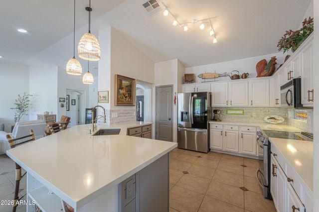 283 N SAN JUAN Trail, Casa Grande, AZ 85194