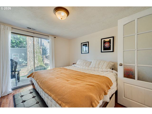 565 9TH St, Washougal, WA 98671