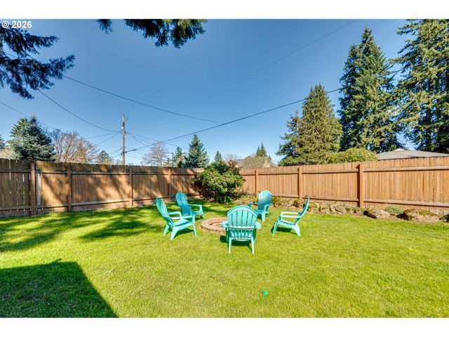 565 9TH St, Washougal, WA 98671