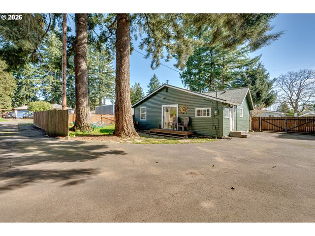 565 9TH St, Washougal, WA 98671