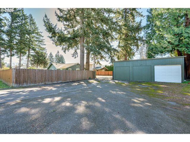 565 9TH St, Washougal, WA 98671
